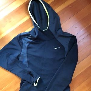 Nike running top